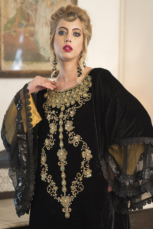 Black and yellow long sleeve embroidery evening dress