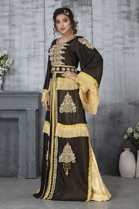 Islamic party wear israeli kaftan