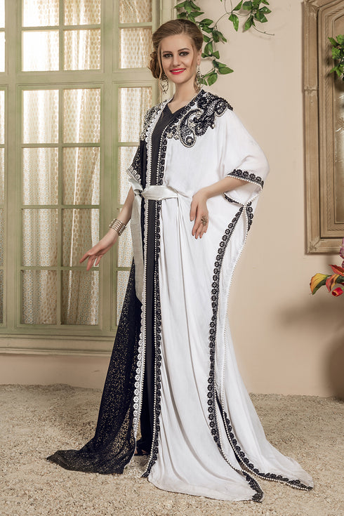 White and black saudi arabic kaftan