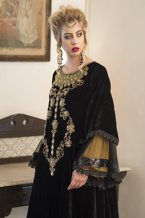 Black and yellow long sleeve embroidery evening dress