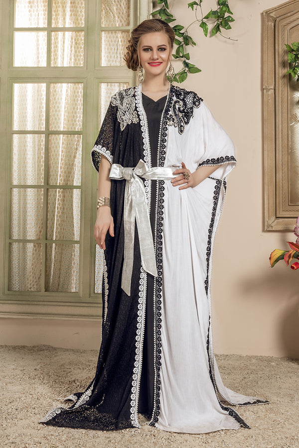 White and black saudi arabic kaftan